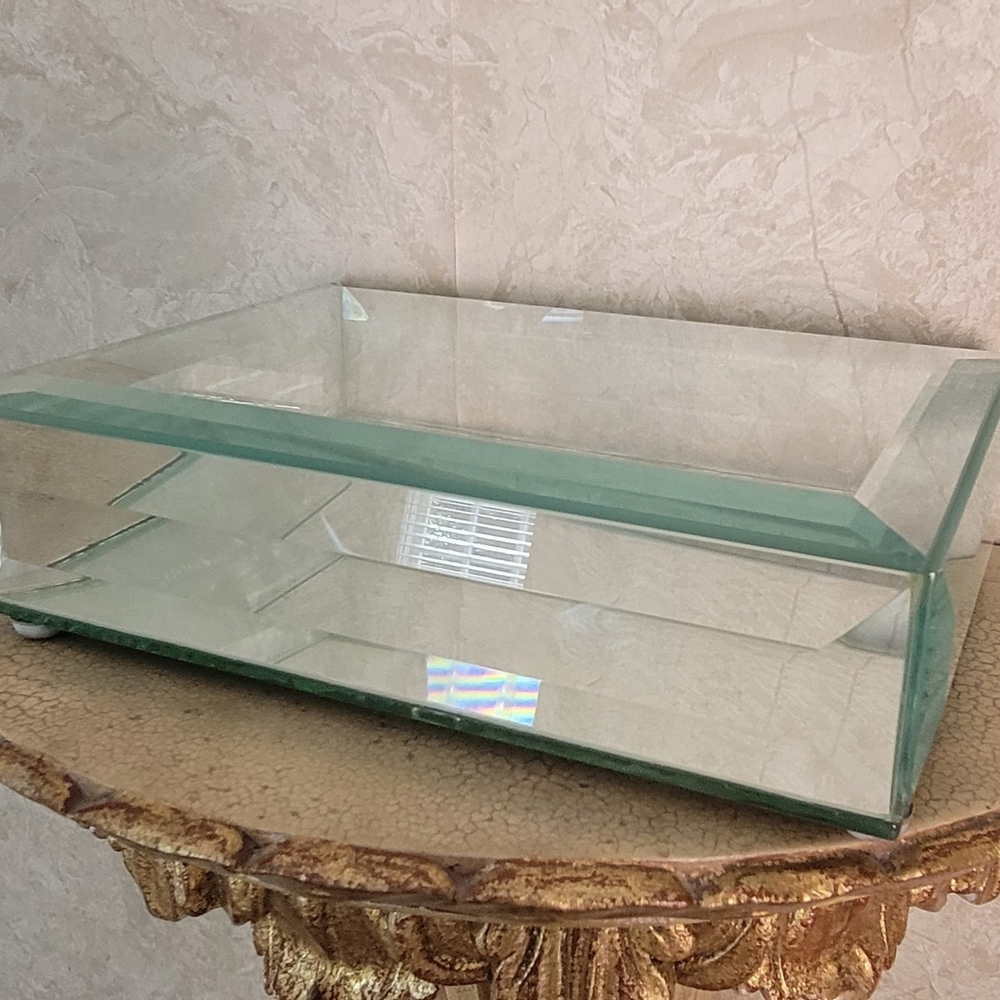 Glass Display Box - Picture 5 of 6